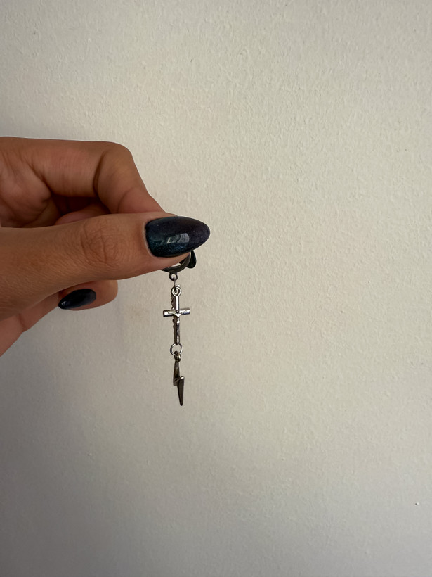 گوشواره و پیرسینگ یونیسکس استیل طرح رعد و برق و صلیب