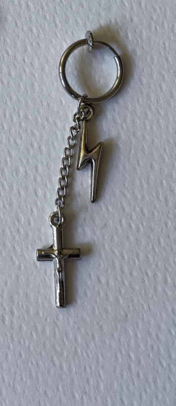 گوشواره و پیرسینگ یونیسکس استیل طرح رعد و برق و صلیب فیک