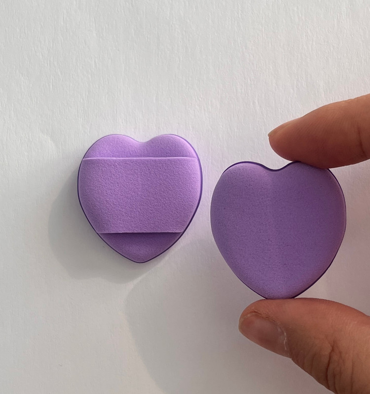 پد انگشتی آرایش چشم و کانسیلر مدل قلبی